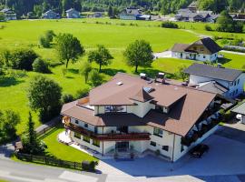 Pension Schlömmer, hotel u gradu Sankt Gilgen