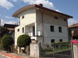 Casa Robilio, hotel em Maccagno Superiore