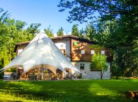 Hotel Rakov Skocjan, hotell i Cerknica