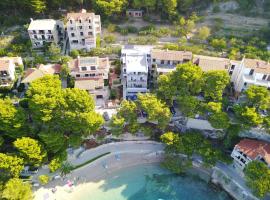 Villa Dalmatia Apartments, отель в Бреле