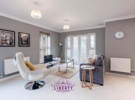 Liberty Suite Apartment, готель у місті Портісгед