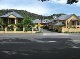 Alhambra Oaks Motor Lodge, hotel di Dunedin