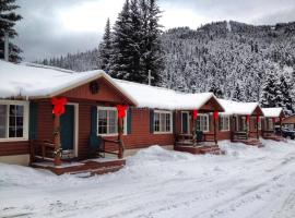 Three Bears Lodge, hôtel à Red River