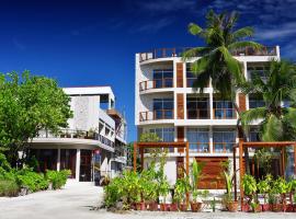 Velana Beach Hotel Maldives, guest house di Maafushi