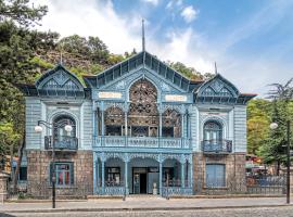 Golden Tulip Borjomi, hotel Borzsomiban