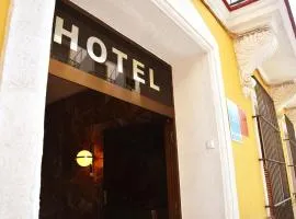 Hotel El Coloso