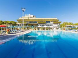 Hotel Country Club, hotel Capannoriban