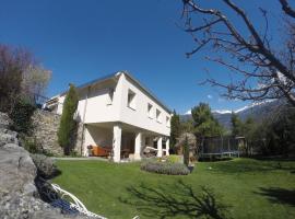 BnB Chantevent, hotel en Sierre