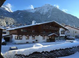 Landhaus Appartement Kofler Ferienwohnungen,Zimmer, hotel v destinaci Maurach