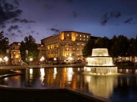 Hotel Nassauer Hof, hôtel à Wiesbaden