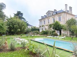 La Maison De Maitre, hotel in Fontenay-le-Comte