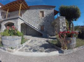 Stephania's Stone House, viešbutis mieste Karyes