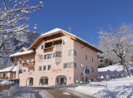 Garni Criss, apartment in Colfosco