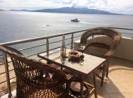 Royal King and Queen apartment for Luxury Life, resort sa Sarandë