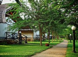 Manyatta Camp โรงแรมในVoi