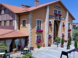 Posada Camino de Altamira: Santillana del Mar'da bir otel