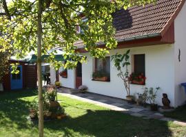 Ferienwohnung Wiesenblick, hotel in Prerow