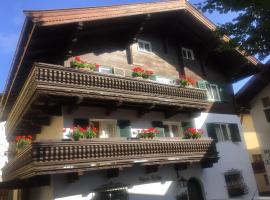 Koller, Pension Haus, hôtel à Kitzbühel