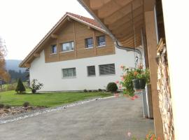 Appartement de vacances Niederer, homestay sa La Côte-aux-Fées