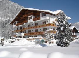 Hotel Neuwirt: Kirchdorf in Tirol'de bir otel