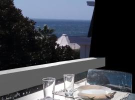 Cascais-Estoril BEACHFRONT Apartments, apartman u gradu Estoril