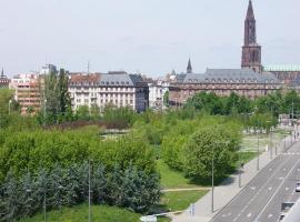 Suite Place de l'Etoile, hotel i Strasbourg