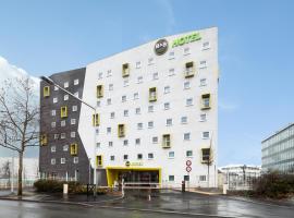 B&B HOTEL NANTERRE Rueil-Malmaison โรงแรมที่มีที่จอดรถในน็องแตร์