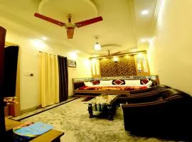 Taj Square A luxurious family homestay