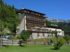 Hotel Val Di Fassa