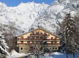 Hotel Croux, viešbutis mieste Kurmajeras