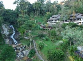 Kangsadarn Resort and Waterfall, hotell i Pong Yaeng