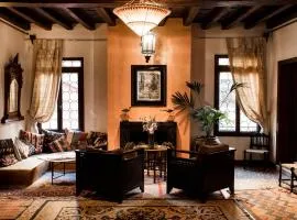 Novecento Boutique Hotel