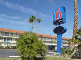 Motel 6-Twentynine Palms, CA, khách sạn có tiện nghi dành cho người khuyết tật ở Twentynine Palms