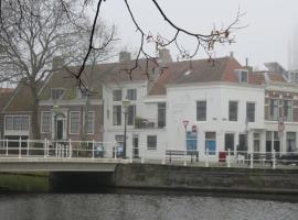 Kromme weele 26, hotel di Middelburg