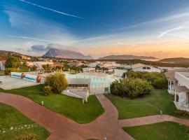 Grande Baia Resort & Spa, hotel em San Teodoro