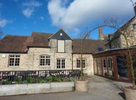 Bear and Ragged Staff, hotel mesra haiwan peliharaan di Oxford