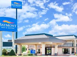 Baymont by Wyndham Clarksville Northeast، فندق في كلاركسفيل