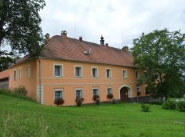 Statek Kloubek – hotel w mieście Chabičovice