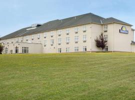 Days Inn by Wyndham Orillia, hotel u gradu Orilija