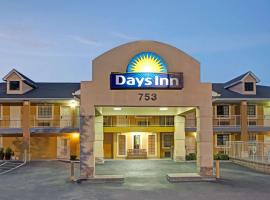 Days Inn by Wyndham Marietta White Water, hotel v mestu Marietta