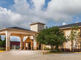 Days Inn & Suites by Wyndham New Iberia, hotel u gradu 'New Iberia'