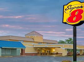 Super 8 by Wyndham Wheat Ridge/Denver West, hotel in Wheat Ridge