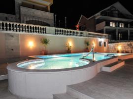 Pontus Luxury Apartments, hotel di Tivat