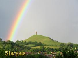 Stargaia Retreat, hotelli kohteessa Glastonbury