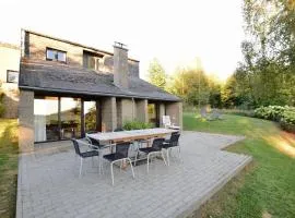 Cozy Villa in Vielsalm with Private Garden