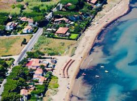 Hotel Villa Smeraldo, отель в Орбетелло