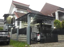 Villa Pesanggrahan Kusuma Batu, hotell i Batu