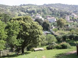 A CARDICCIA Loc saisonnières PIANA, hôtel à Piana