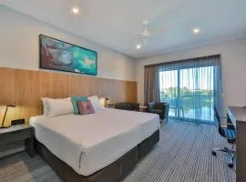 Best Western Plus North Lakes Hotel