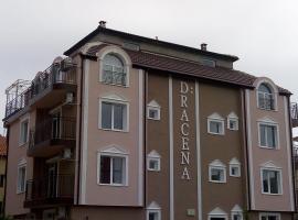 Dracena Guesthouse, hotel v mestu Ravda